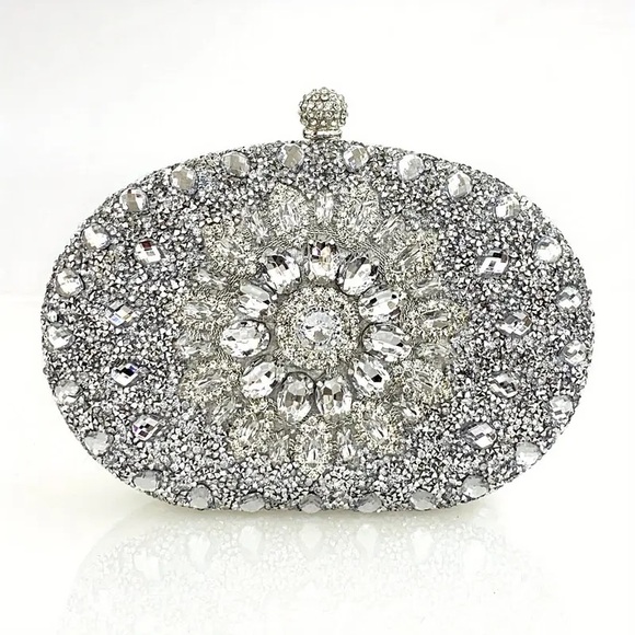 Elegant Silver‎ Crystal Clutch
